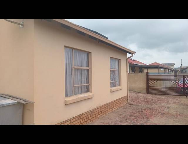 2 BEDROOM HOUSE FOR SALE IN KYA SANDS